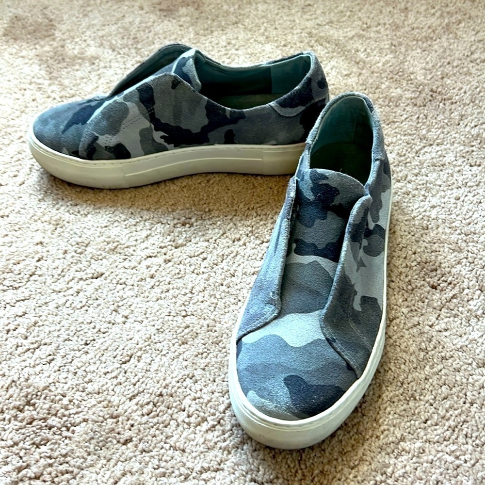 J/slides J Slides Alara 1 Gray Camo Leather Sneakers